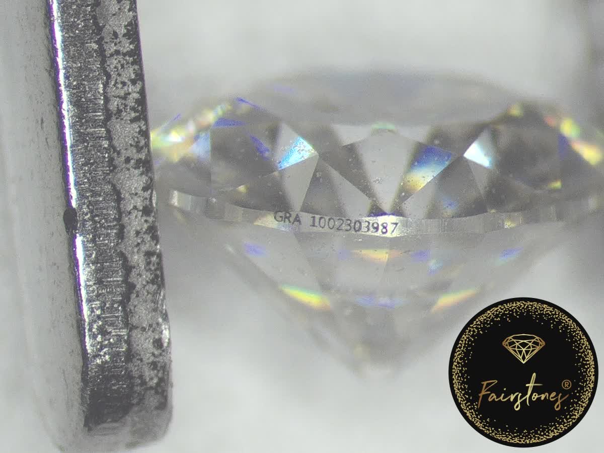 Fairstones Elite Moissanite™ - 0.4 ct -Round cut