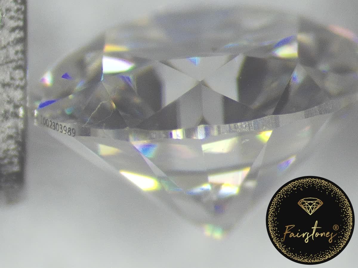 Fairstones Elite Moissanite™ - 0.4 ct -Round cut